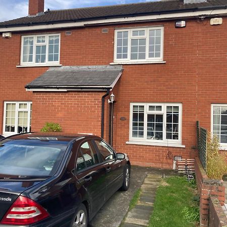 Villa Entire Terraced Two Story Redbrick House With Parking In Secluded Cul De Sac à Dublin Extérieur photo