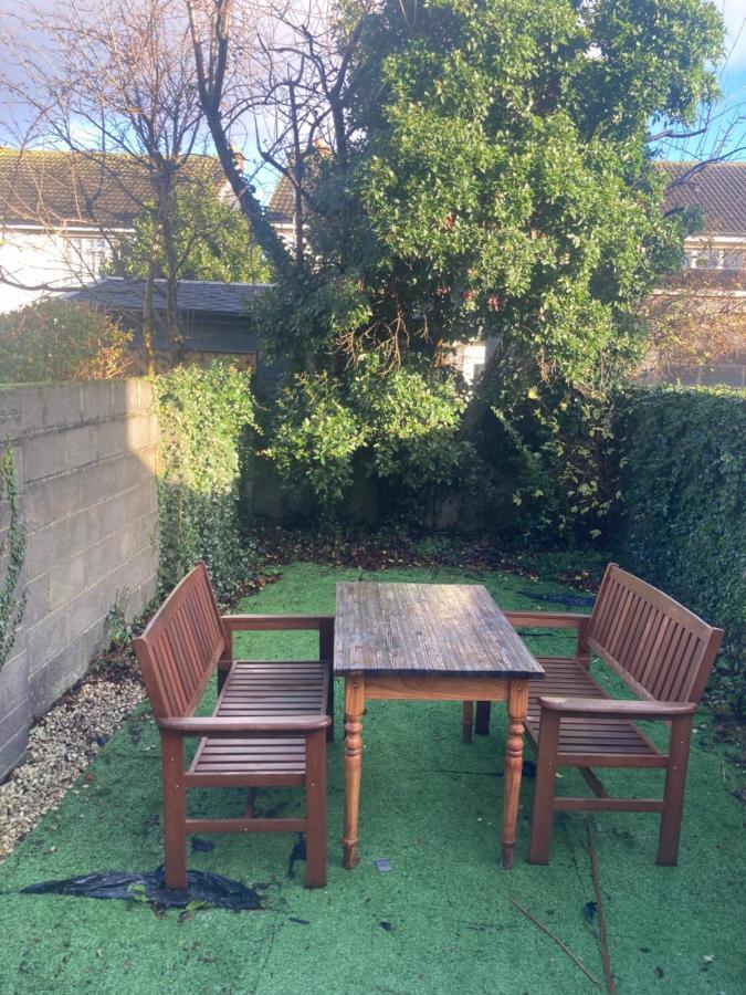 Villa Entire Terraced Two Story Redbrick House With Parking In Secluded Cul De Sac à Dublin Extérieur photo