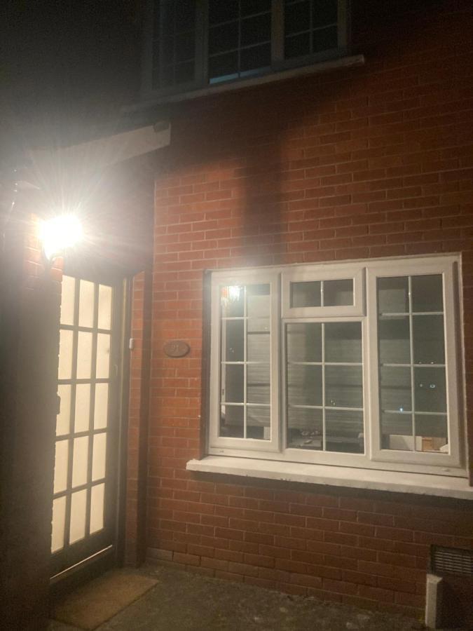 Villa Entire Terraced Two Story Redbrick House With Parking In Secluded Cul De Sac à Dublin Extérieur photo